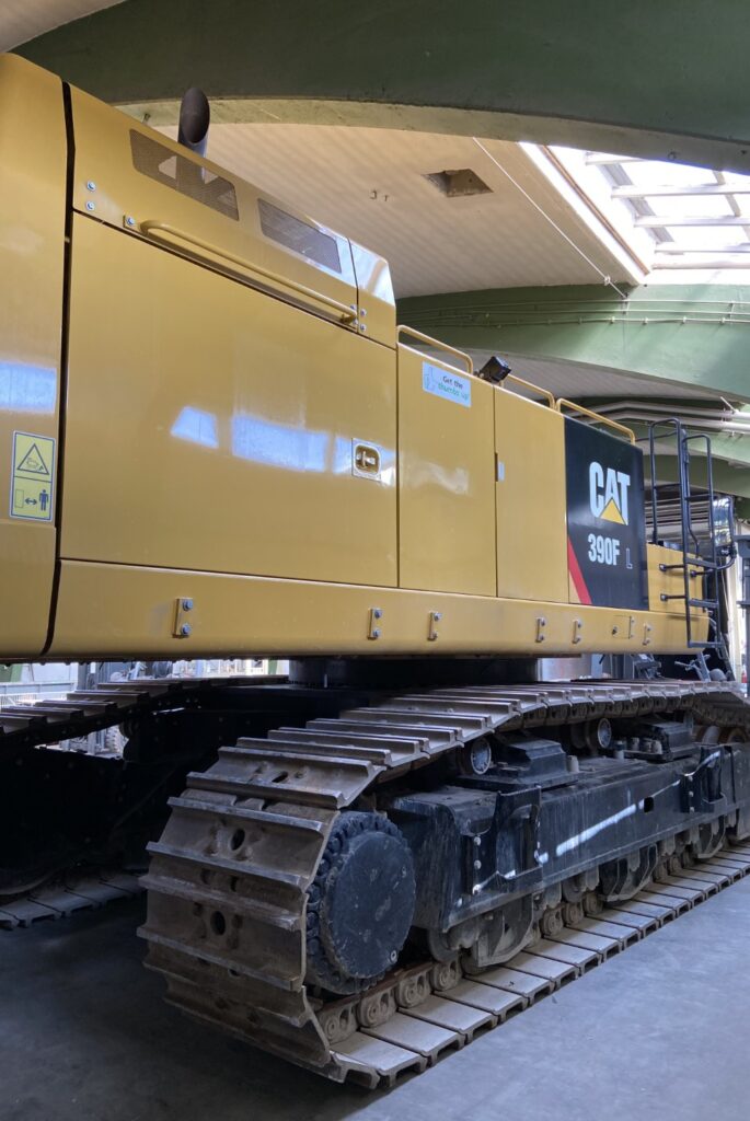 cat 390 f_1