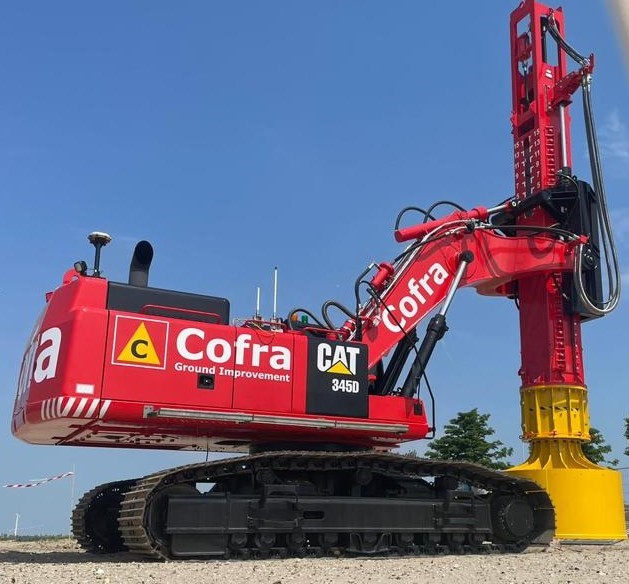 cat 390 f_14