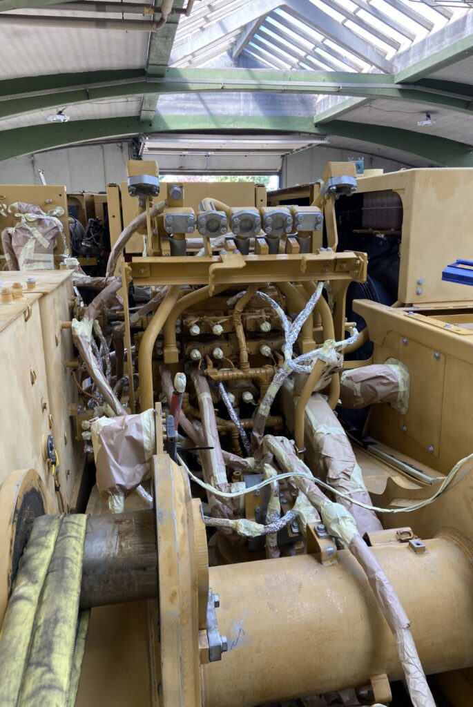 cat 390 f_5